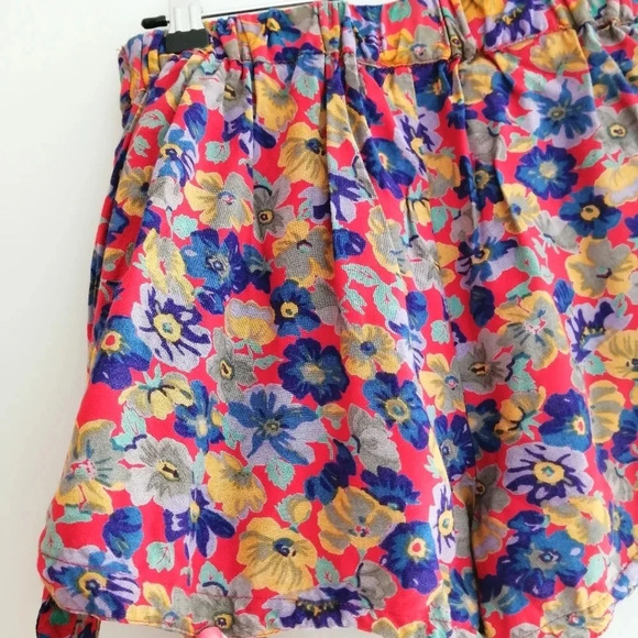 Urban Outfitters Kimchi Blue  Floral Shorts with Tie Sides Size Medium - Picture 8 of 15